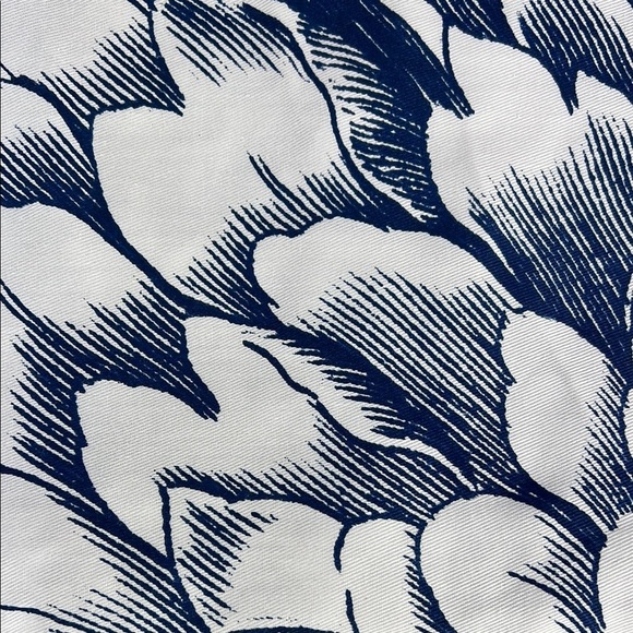 Common Thread Shower Curtain Large Floral Design Blue White 72 x 72 NEW - Picture 5 of 9